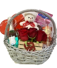 Valentine Fresh Roses Basket